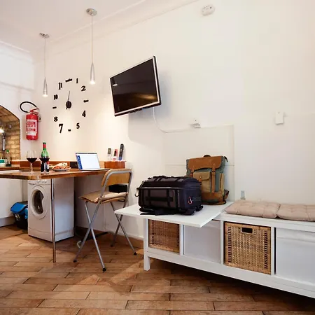Cozy Nest Rom